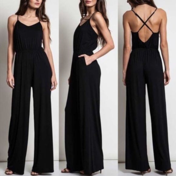 NWT LAST ONE! Crisscross Strappy Black Jumpsuit M - Picture 3 of 3